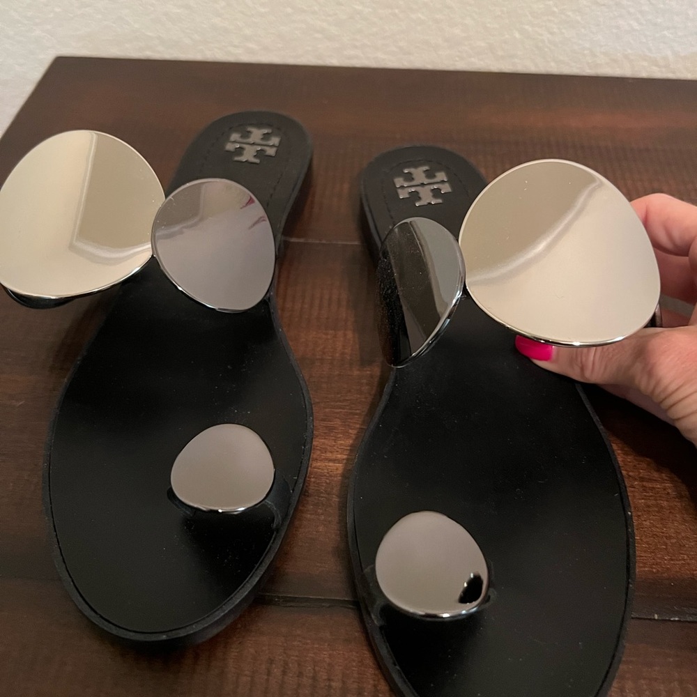 Tory Burch Brand New never worn Black Silver disc sandals size 7